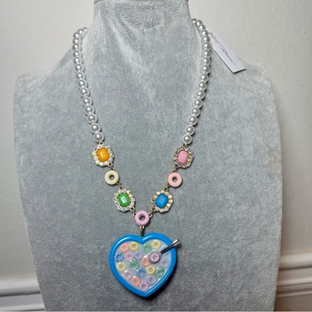 BETSEY JOHNSON Fruit Loop Cereal Faux Pearl & Crystal Accents Necklace NEW NWT - Picture 7 of 15